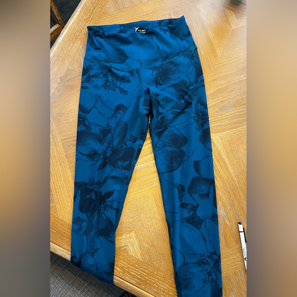 Old Navy Active • Blue Leggings w/ Floral Pattern
